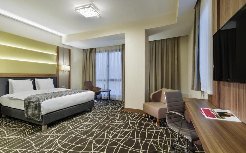 Стандартный Номер Кровать Кинг, Ramada By Wyndham Elazığ