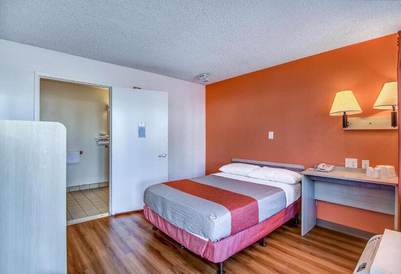 Номер Стандарт Адаптированный для Инвалидов, Motel 6stockton, Ca  Charter Way West