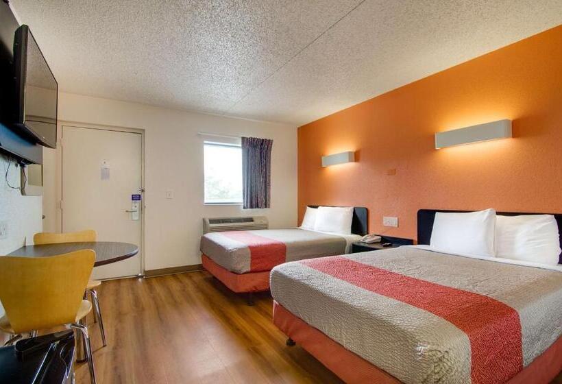 اتاق استاندارد چهار تخته, Motel 6salina, Ks