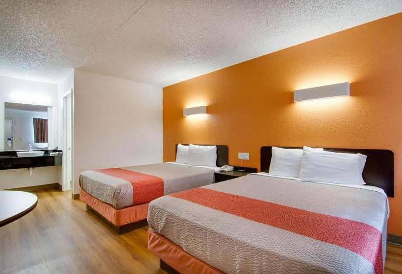 Четырехместный Номер Стандарт, Motel 6salina, Ks