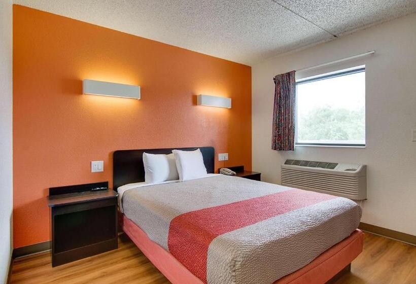 Номер Стандарт Адаптированный для Инвалидов, Motel 6salina, Ks