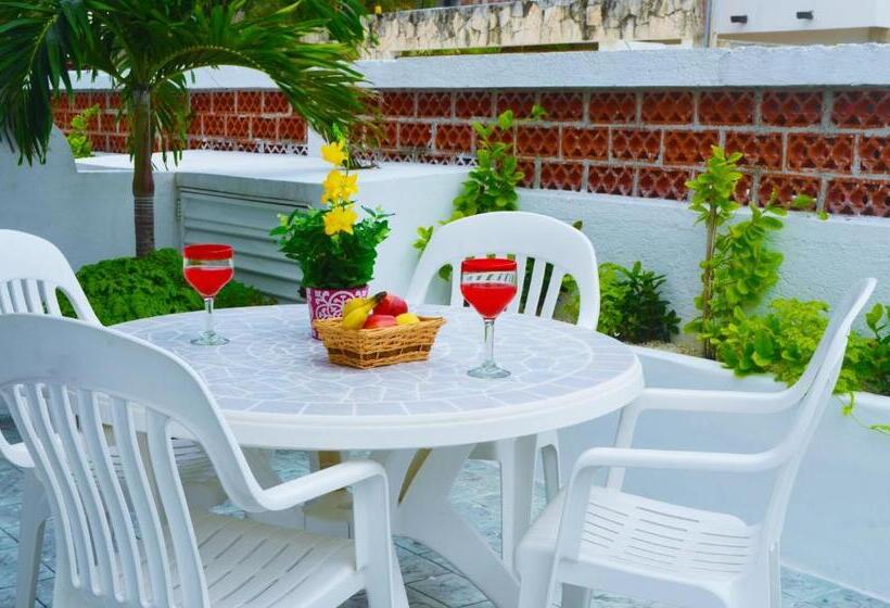 Juniorsviitti Puutarhanäkymä, Corales Suites