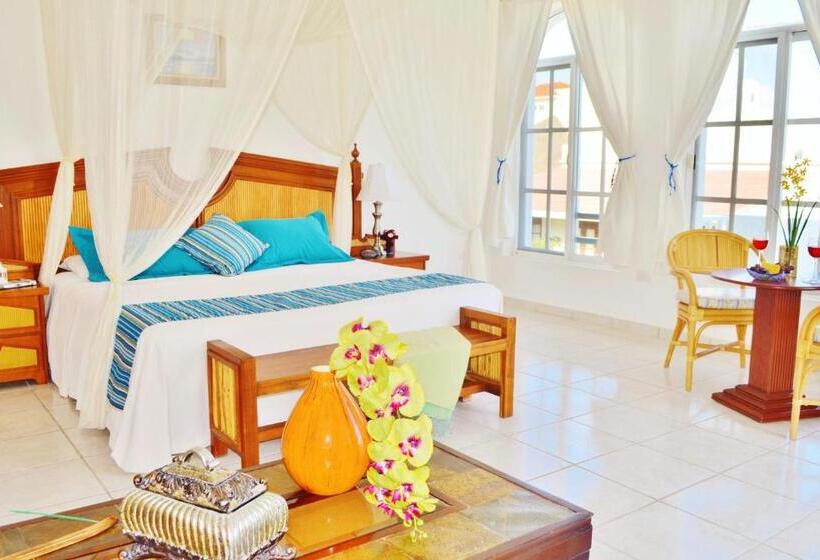 جناح ماستر مع إطلالات, Corales Suites