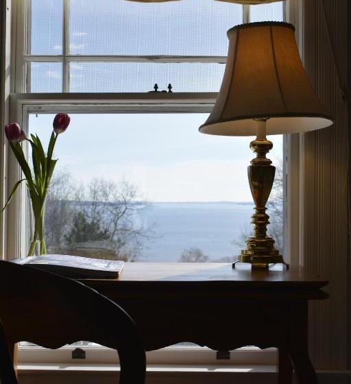 Номер Стандарт Вид на Море, Victorian By The Sea