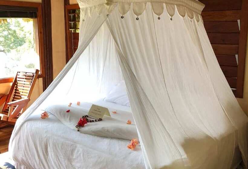 کابین, Gaia Riverlodge