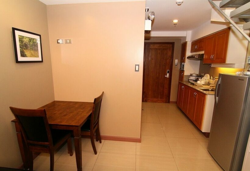 스위트, Uptown Condotel