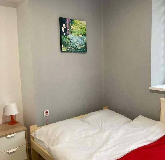 Номер Стандарт, Hostel Karpacki Szymon Szczepan