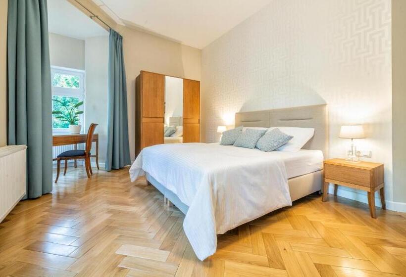 Номер Deluxe с Балконом, Villam