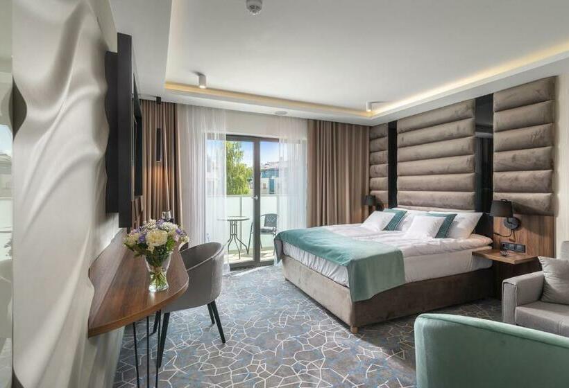 اتاق لوکس سه تخته, Love Sopot Residence