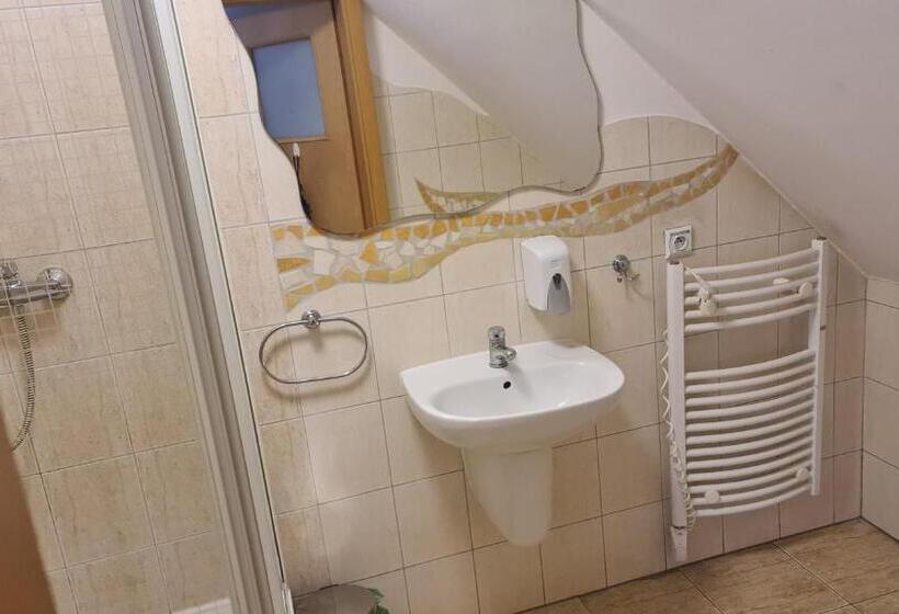 Номер Стандарт Трехместный, Motel Za Miedzą