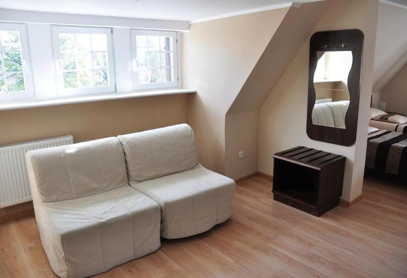 غرفة قياسية رباعية, Ołowianka B&b