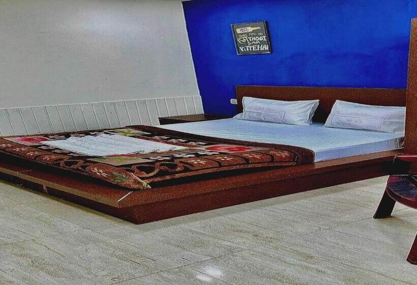 Трехместный Номер Deluxe, Oyo 80774c Yaduvanshi Inn