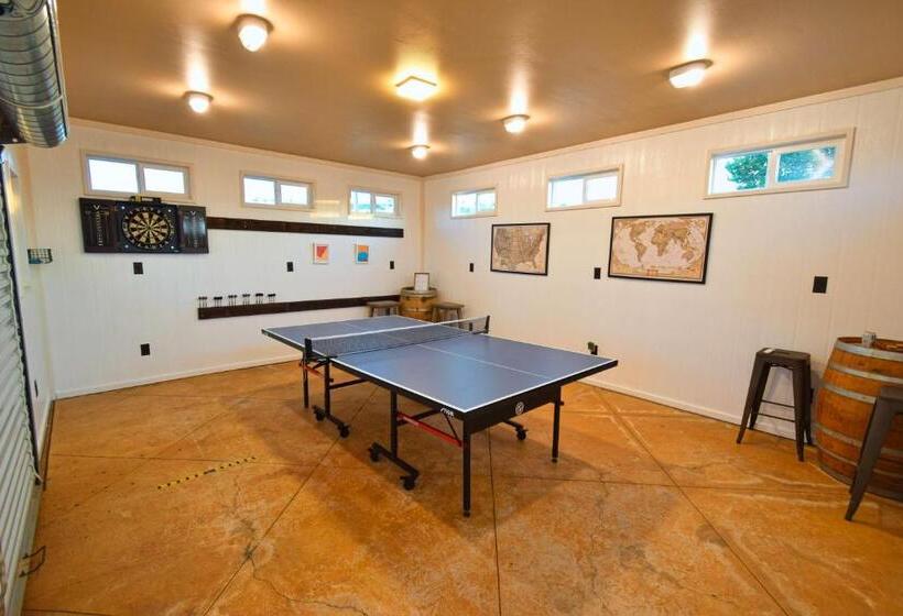 스위트 킹사이즈 침대, Peppertree Lane Ranch    Seven Acre Ranch In The Heart Of Wine Country