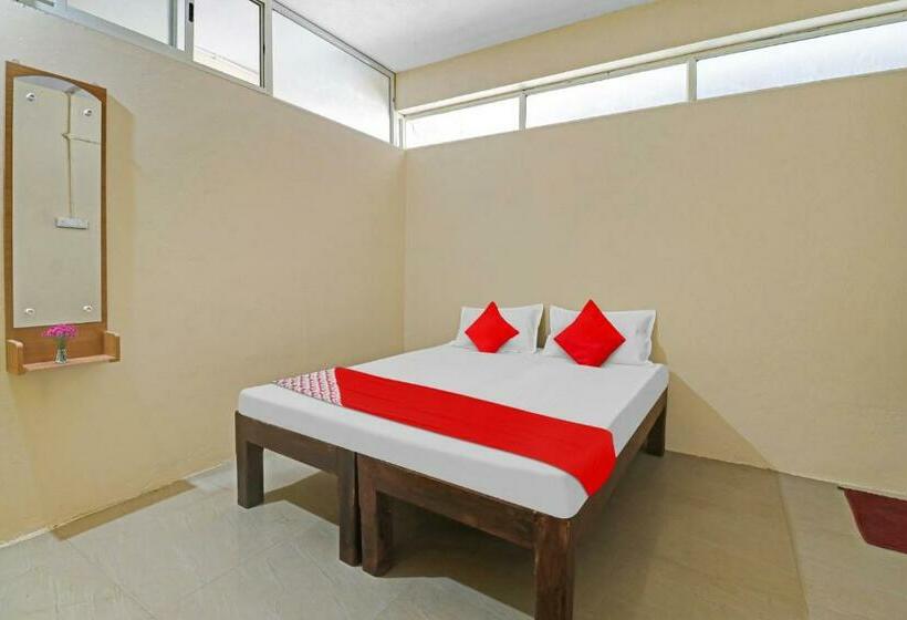 חדר קלאסי לשלושה, Flagship Sri Sai Boarding And Lodging
