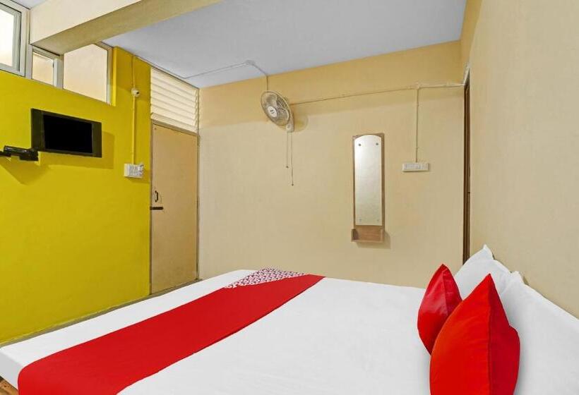 חדר קלאסי לשלושה, Flagship Sri Sai Boarding And Lodging