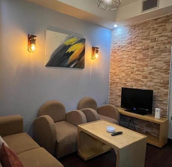 اتاق لوکس با بالکن و چشم‌انداز دریا, Sea View House