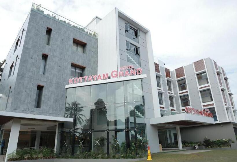 Номер Superior, Kottayam Grand