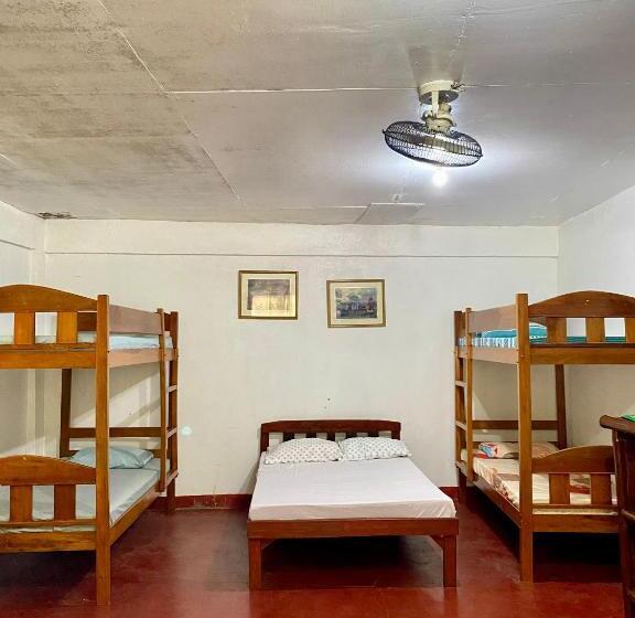 Семейное Бунгало, La Casa Blanca Binoclutan Beach Resort