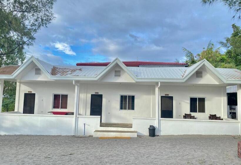 Студио Стандарт с Балконом, La Casa Blanca Binoclutan Beach Resort