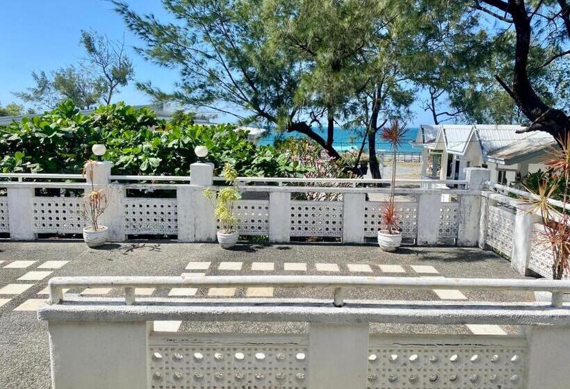 Family Suite, La Casa Blanca Binoclutan Beach Resort