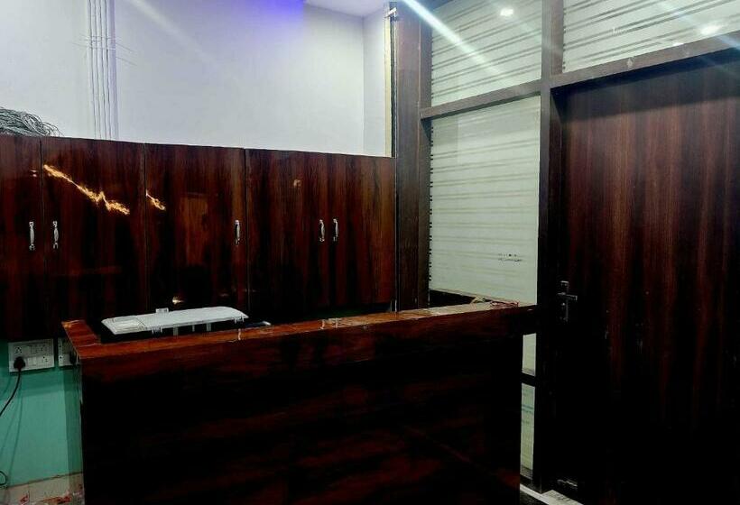 Трехместный Номер Deluxe, Oyo 70355  Shaurya