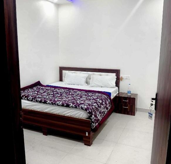 Трехместный Номер Deluxe, Oyo 70355  Shaurya