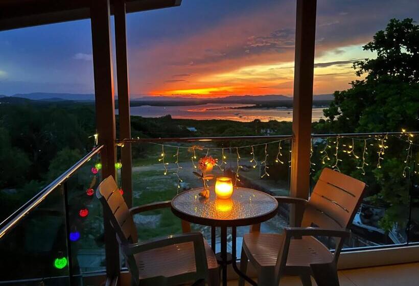 Номер Стандарт Вид на Море, The Orchid Suite   Apartment In Cooktown