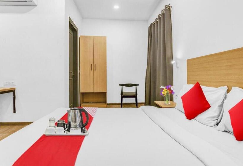 トリプルクラシックルーム, Flagship  Rudra Grand Near Chhatarpur Metro Station