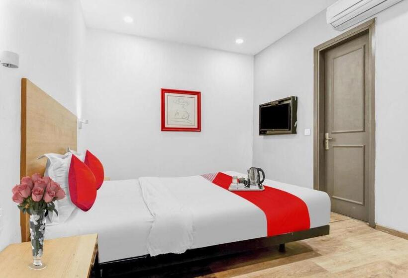 トリプルクラシックルーム, Flagship  Rudra Grand Near Chhatarpur Metro Station