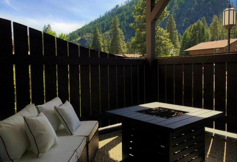 Номер Superior Кровать Кинг, Blue Elk Inn