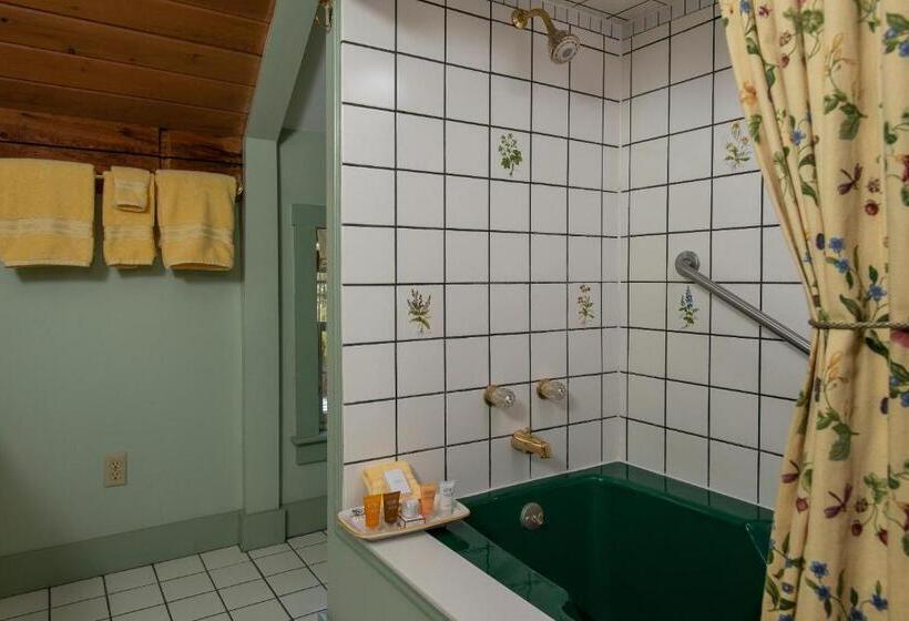 Люкс с Террасой, Camden Maine Stay Inn