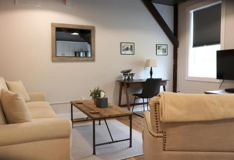 Люкс Повышенной Комфортности, Old Mill Inn