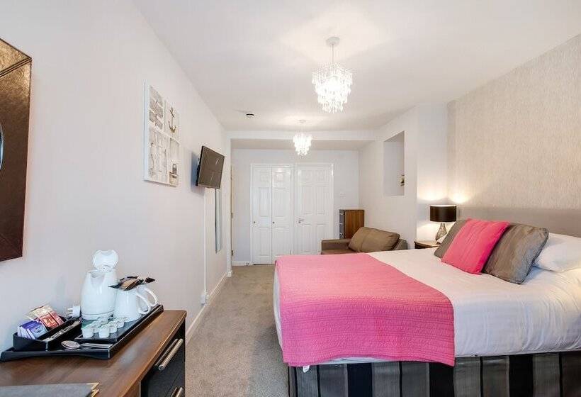 Семейный Номер, Trelawney Hotel   Guest House