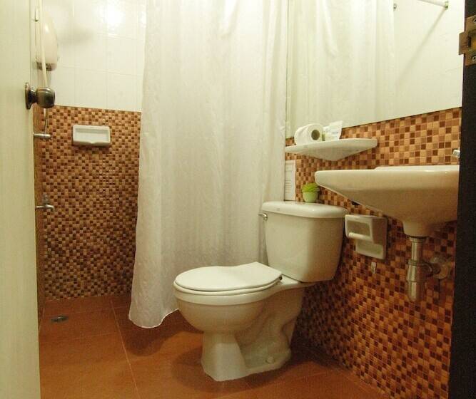اتاق لوکس, Cm Night Bazaar Boutique Hotel โรงแรม ซี เอ็ม ไนท์บาซาร์ บูทีค   Sha Plus Certified