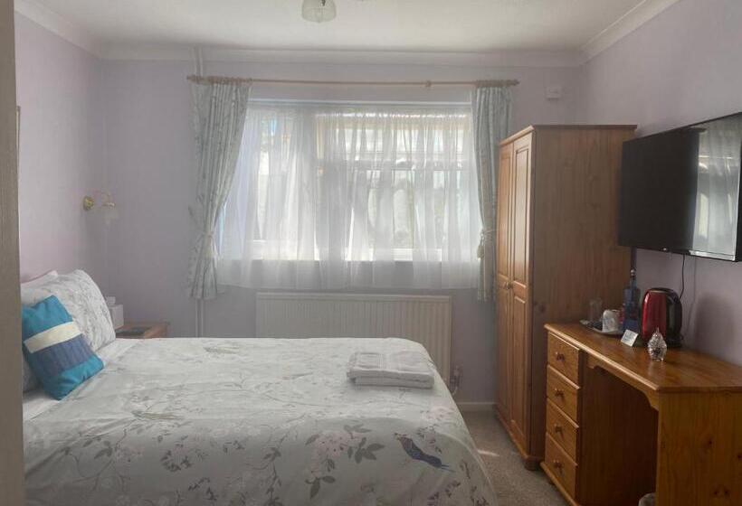 Номер Стандарт, St. Georges House