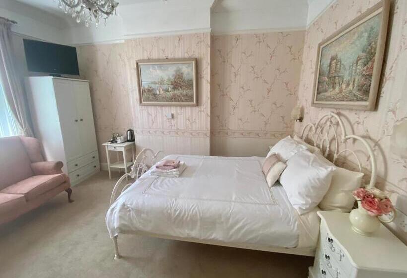 Номер Superior, St. Georges House