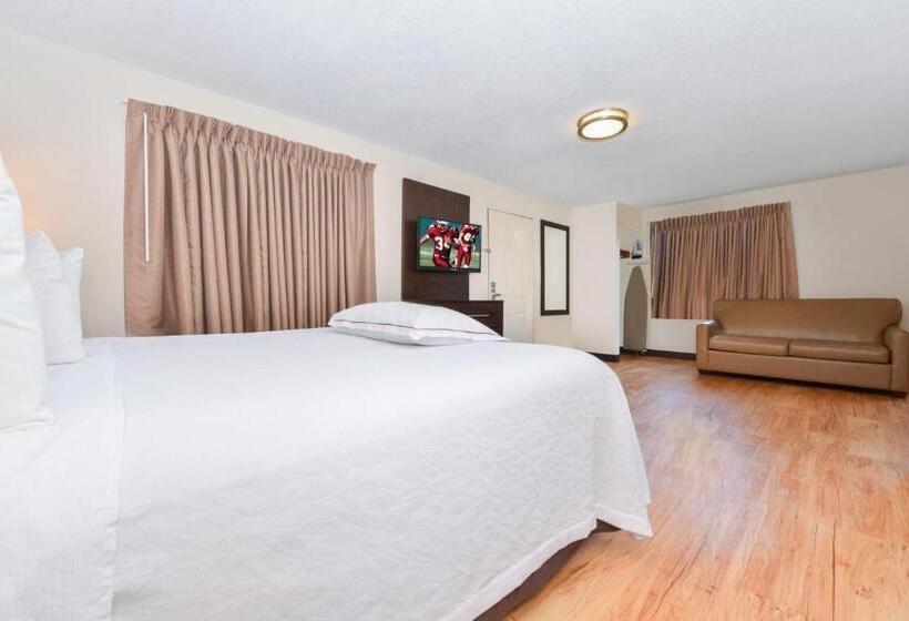 Люкс Кровать Кинг, Red Roof Inn Plus+ & Suites Guilford