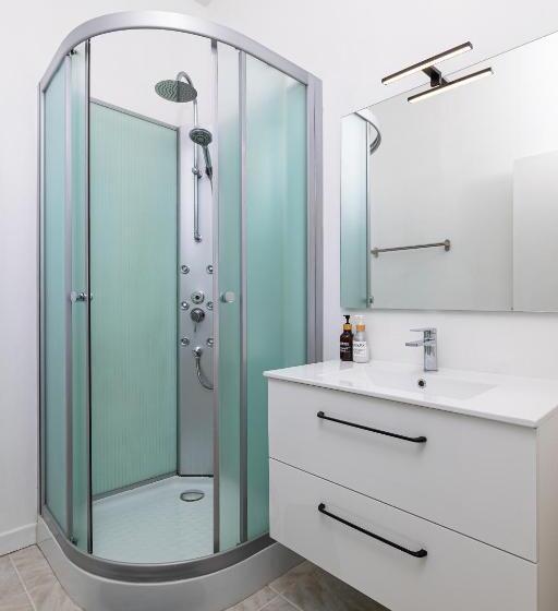 Апартаменты 1 Спальня с Террасой, Maya Appartements & Suites