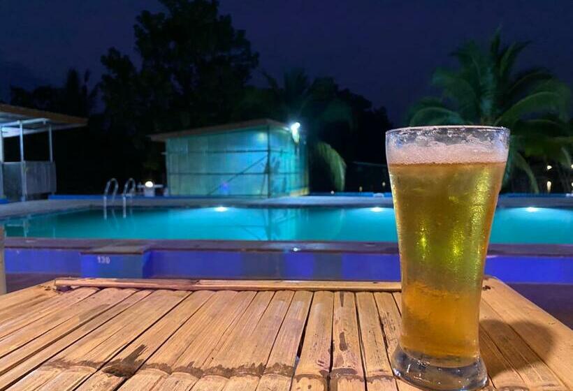 غرفة ديلوكس سرير كينج, Mulberry Resort