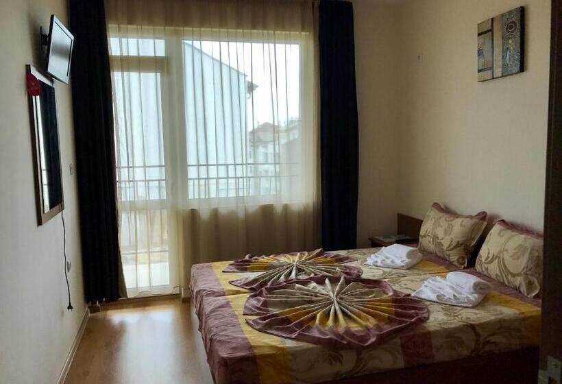 Standard room with outdoor bath, Guest House Natali