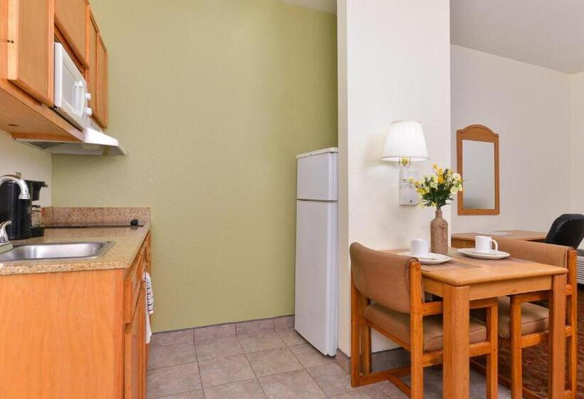 Студия Deluxe, Americas Best Value Inn & Suites Winnie