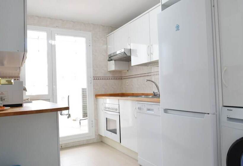 1 Bedroom Penthouse Apartment, Serinamar  Los Naranjos De Marbella