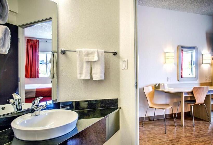 Номер Стандарт, Motel 6missoula, Mt