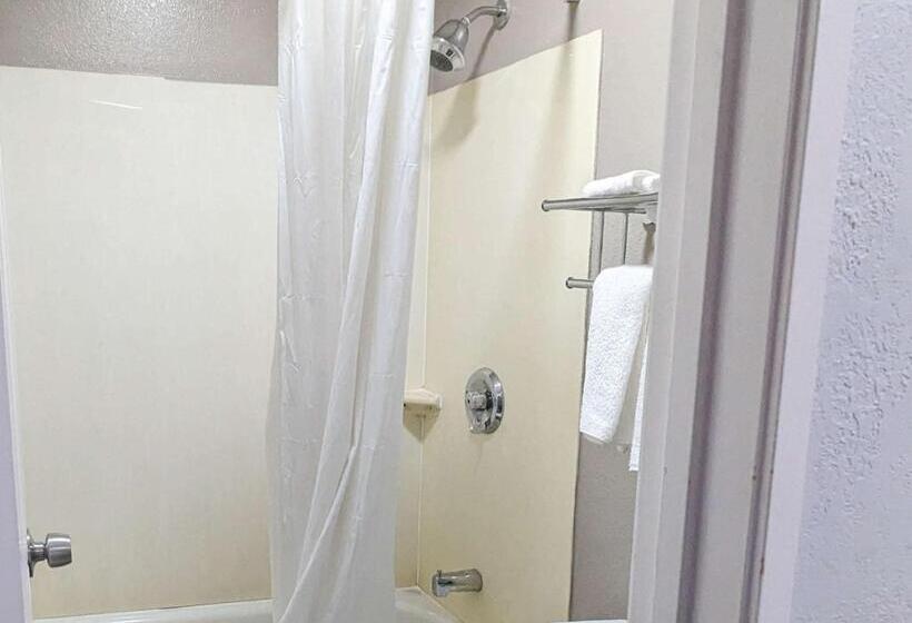 带大床的标准间, Motel 6 Nashua, Nh  South