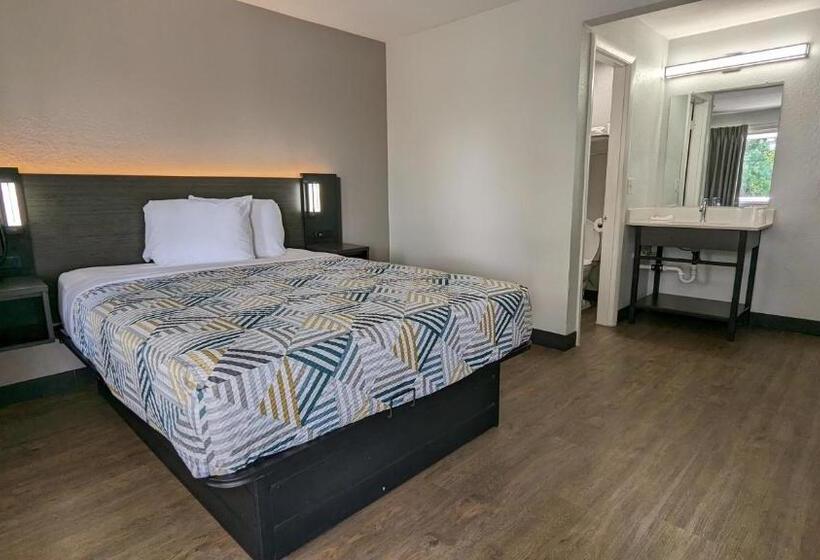 带大床的豪华间, Motel 6 Nashua, Nh  South