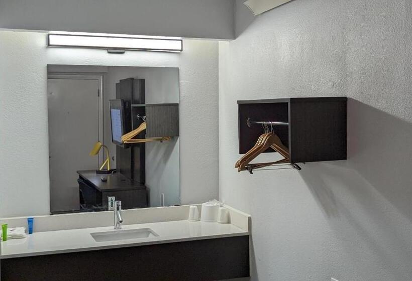 四人豪华间, Motel 6 Nashua, Nh  South