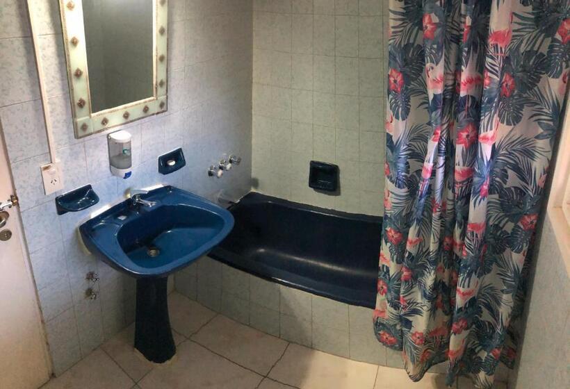 4인용 스탠다드 룸, Rodinia Hostel