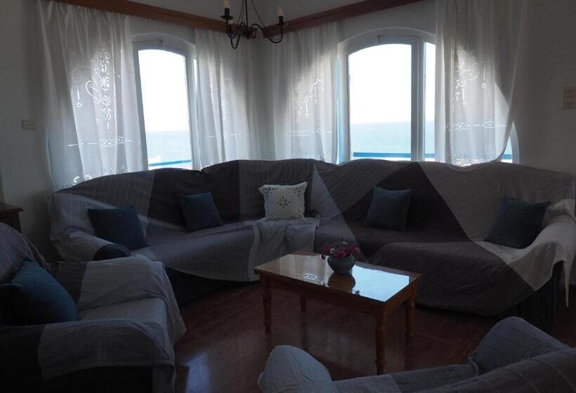 آپارتمان 2 خوابه, Arkas Inn