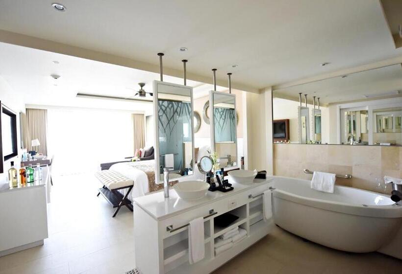 Deluxe Junior Suite met Uitzicht op Zee, Hideaway at Royalton Riviera Cancun, An Autograph Collection - All Inclusive Resort - Adults Only