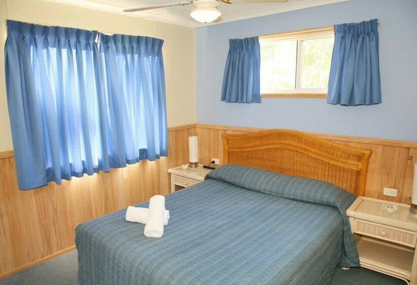 Люкс 2 Спальни, Surf Beach Holiday Park